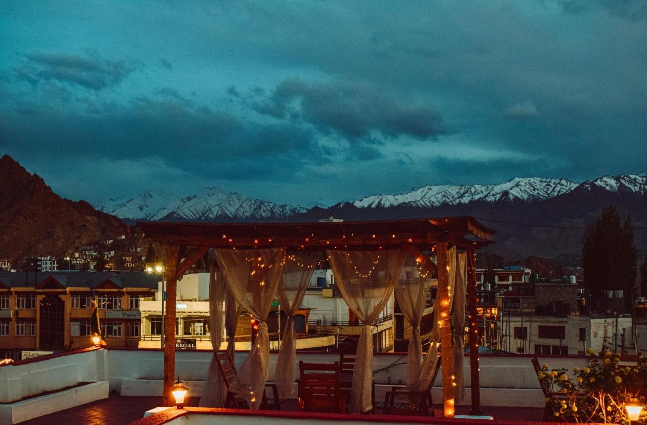 Hotel Lingzi Leh Bagian luar foto