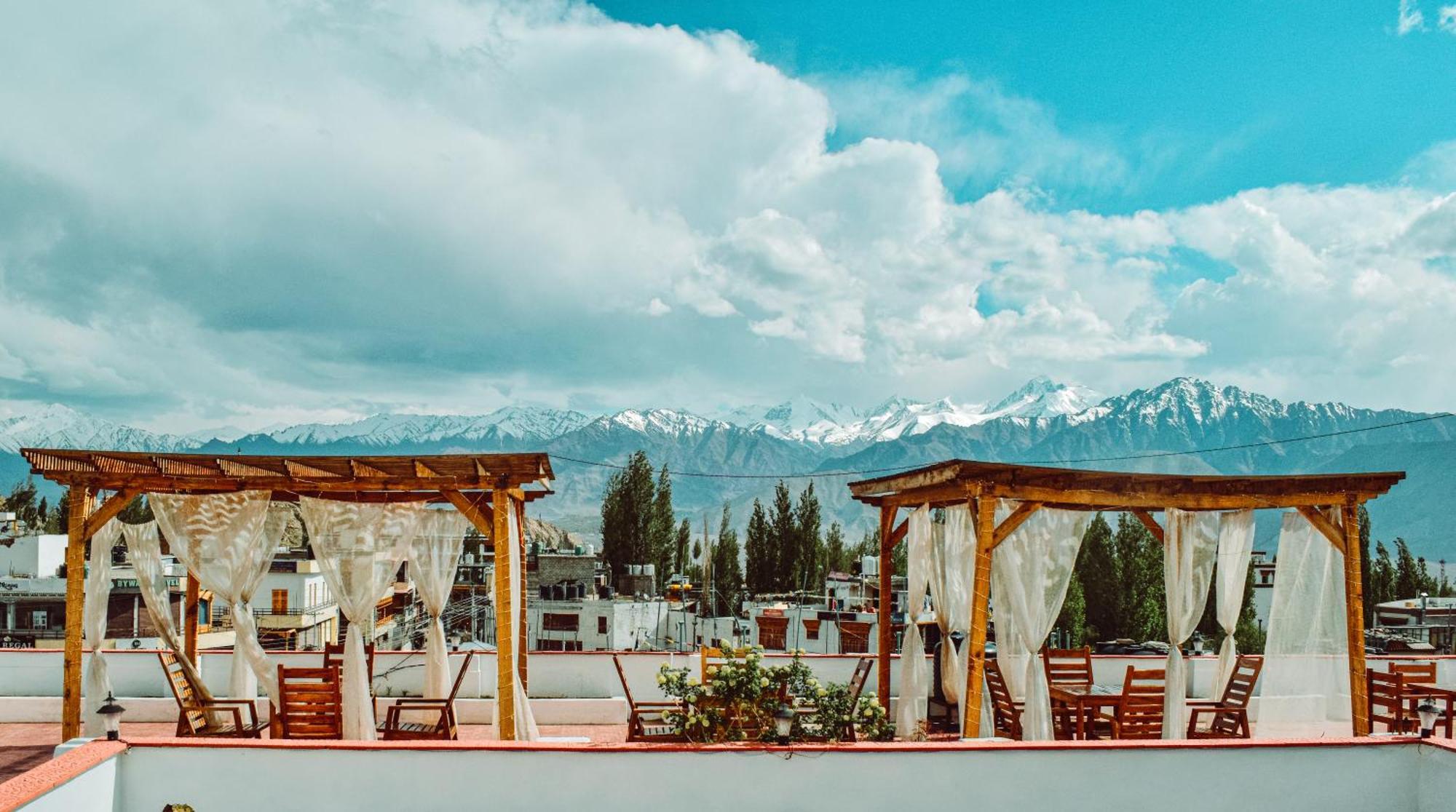 Hotel Lingzi Leh Bagian luar foto