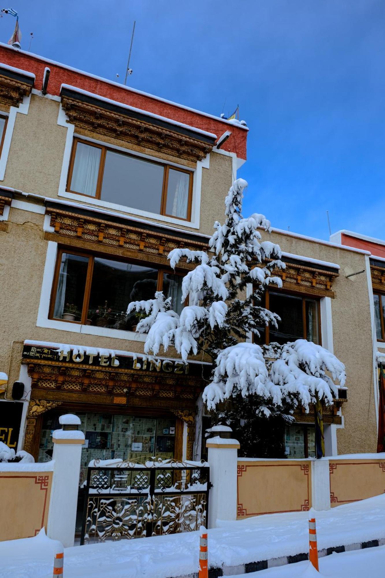 Hotel Lingzi Leh Bagian luar foto