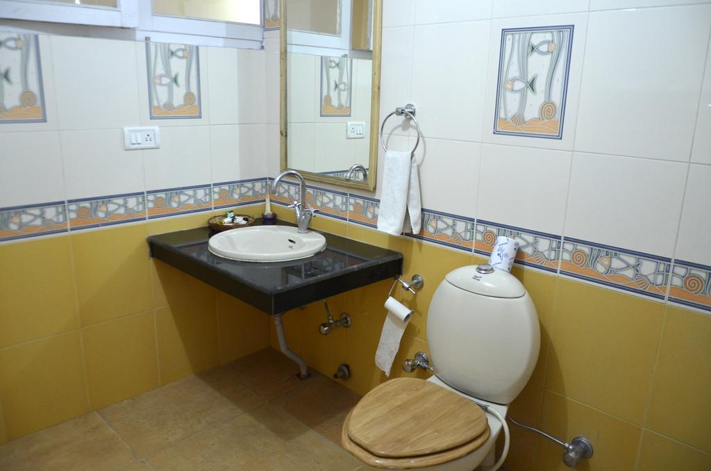 Hotel Lingzi Leh Bagian luar foto