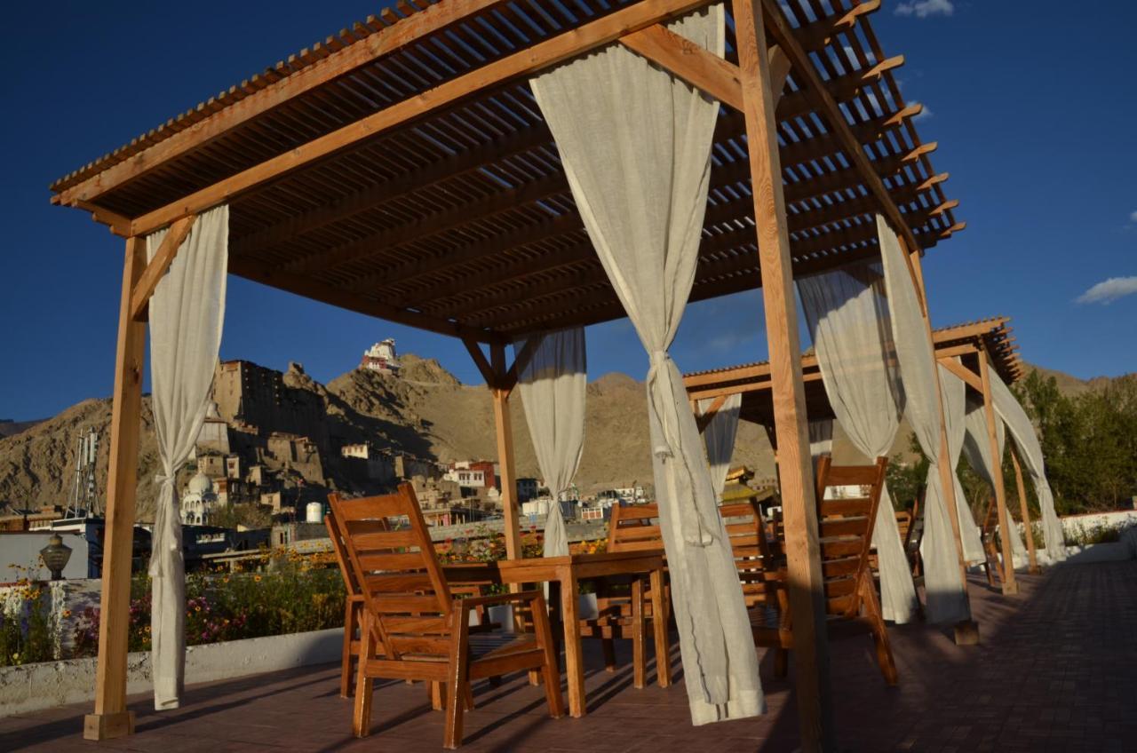 Hotel Lingzi Leh Bagian luar foto