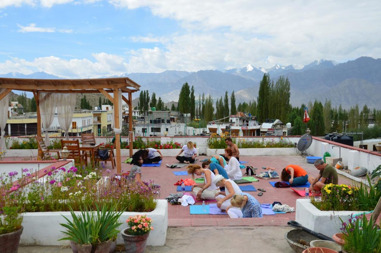 Hotel Lingzi Leh Bagian luar foto